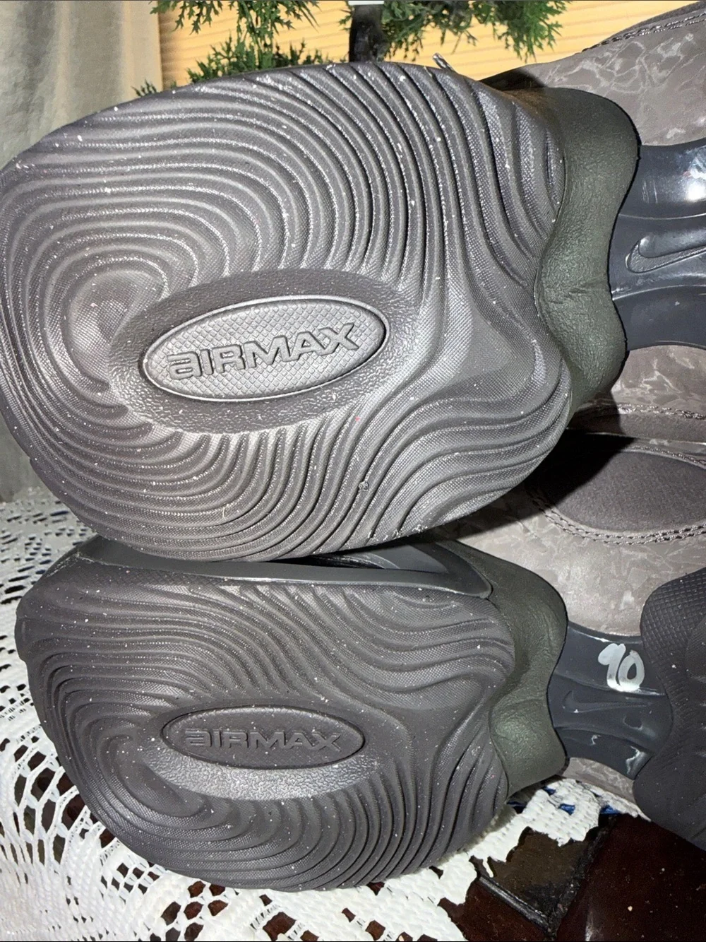 Nike Air Max Craze Women’s 9.5/Men’s 8 Tonal Taupe/Gray.